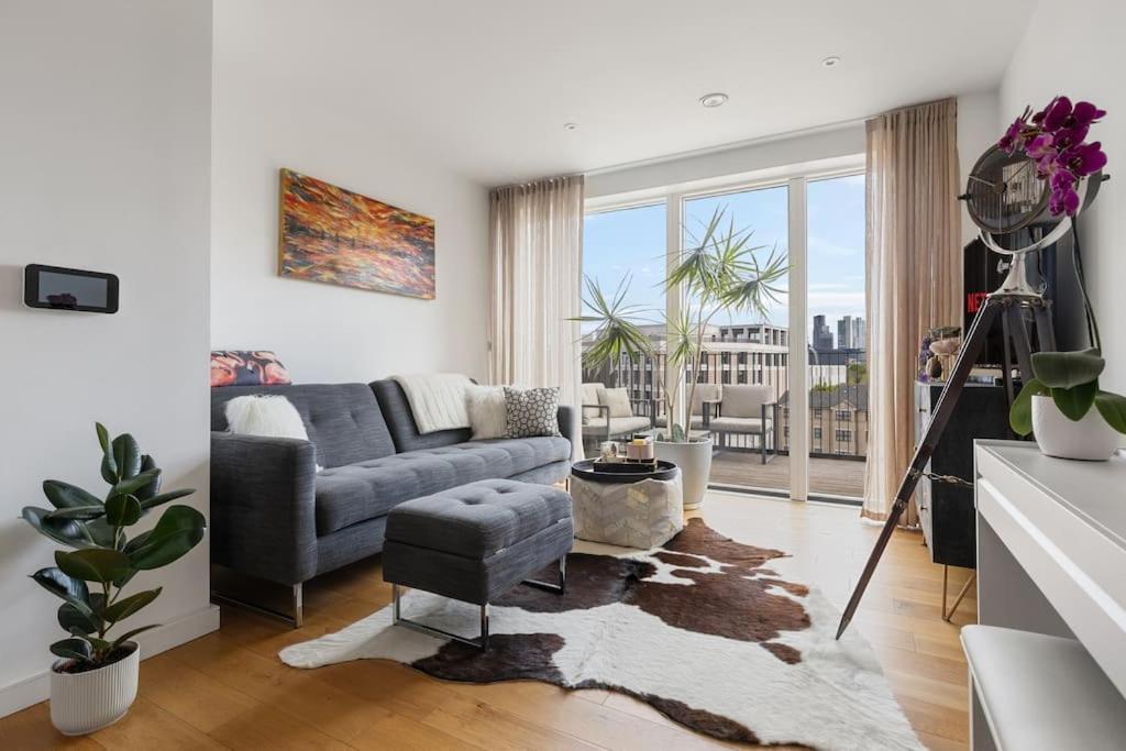 Modern New 1-Bedroom Home Stunning Views London Exterior photo